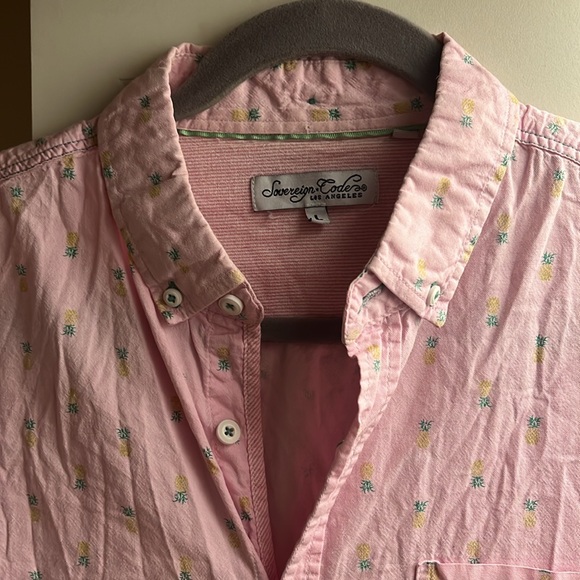Pineapple button up shirt - Picture 2 of 6